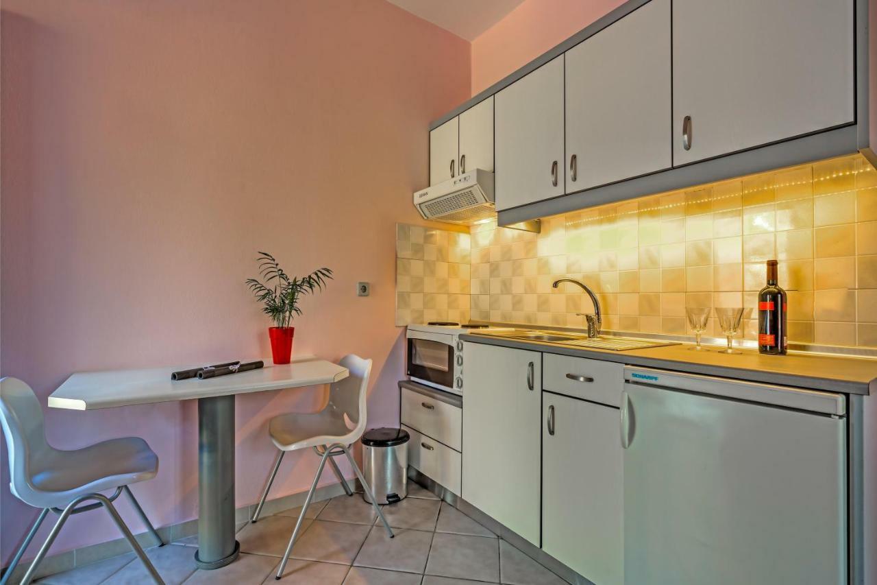 Elegant 1Br By Heraklion Beach Sun &Comfort Await Amoudara Lasithiou Extérieur photo